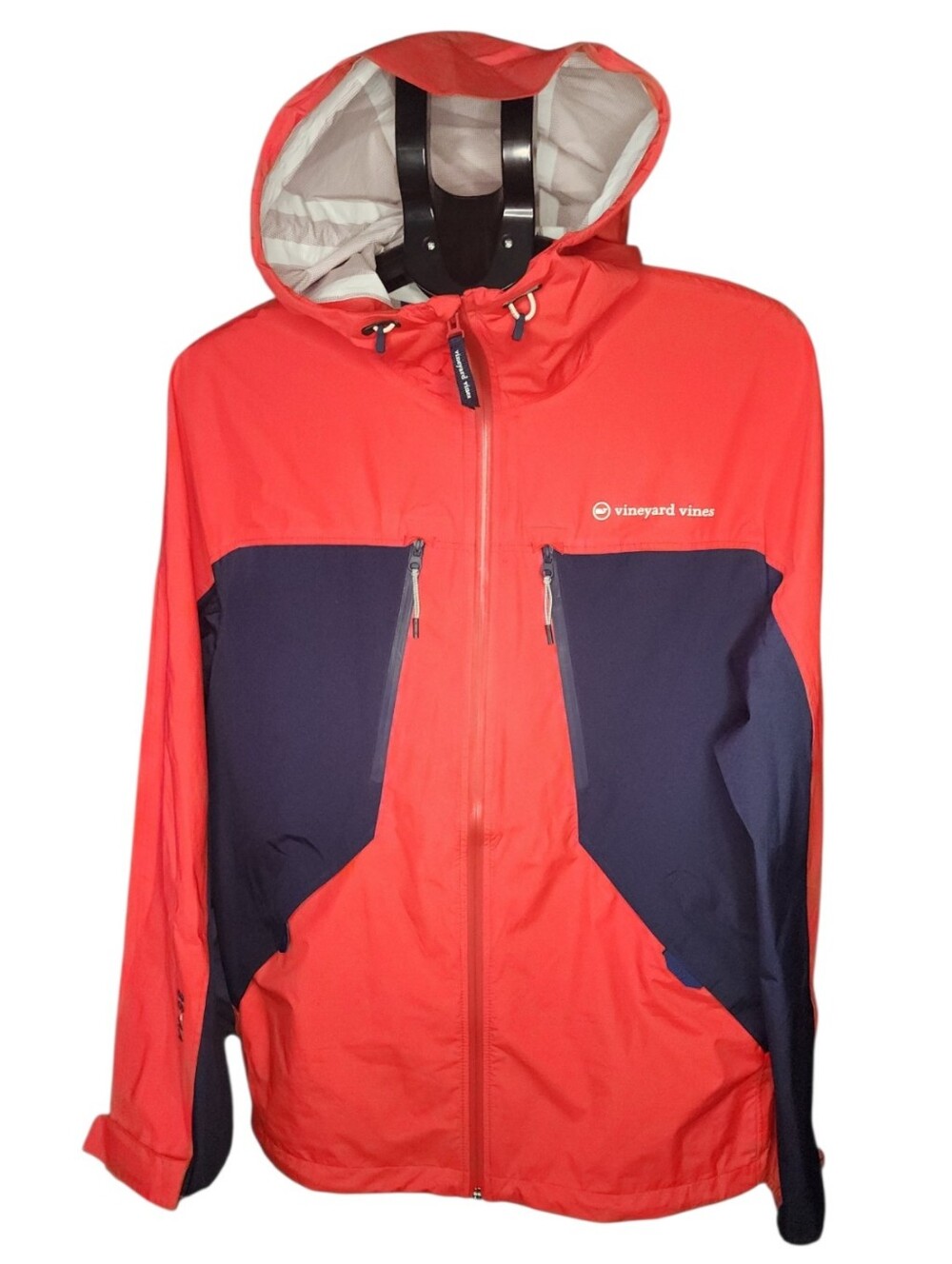 Vineyard Vines On-The-Go (OTG) Packable Rain Shell, Mens Small
